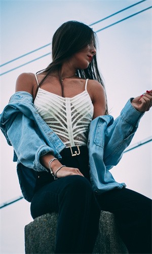 Ƶ°